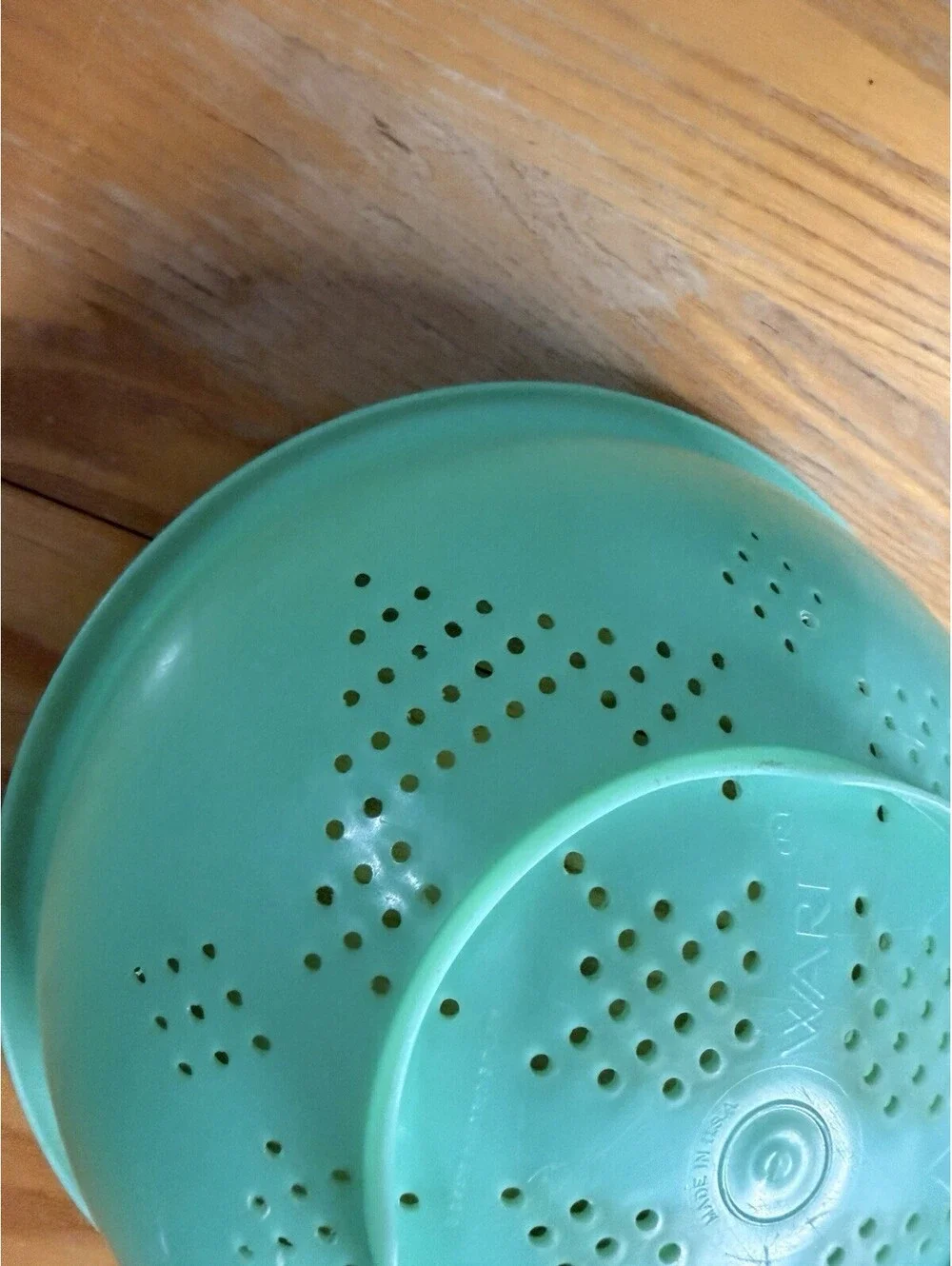 Tupperware Green 10